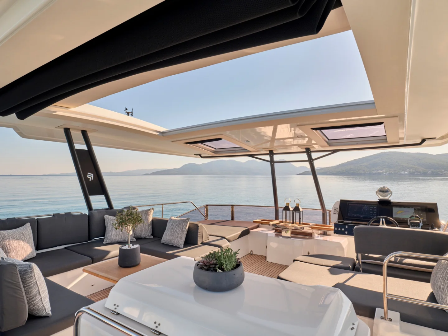 CHRISTAL MIO | Fountaine Pajot 67 - Photo 43