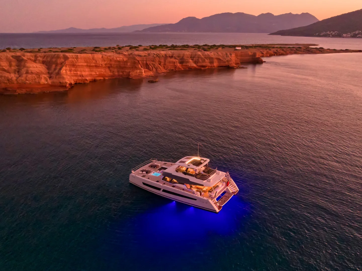 CHRISTAL MIO | Fountaine Pajot 67 - Photo 26