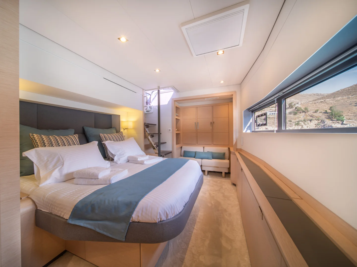AETHER | Fountaine Pajot 67 - Photo 18
