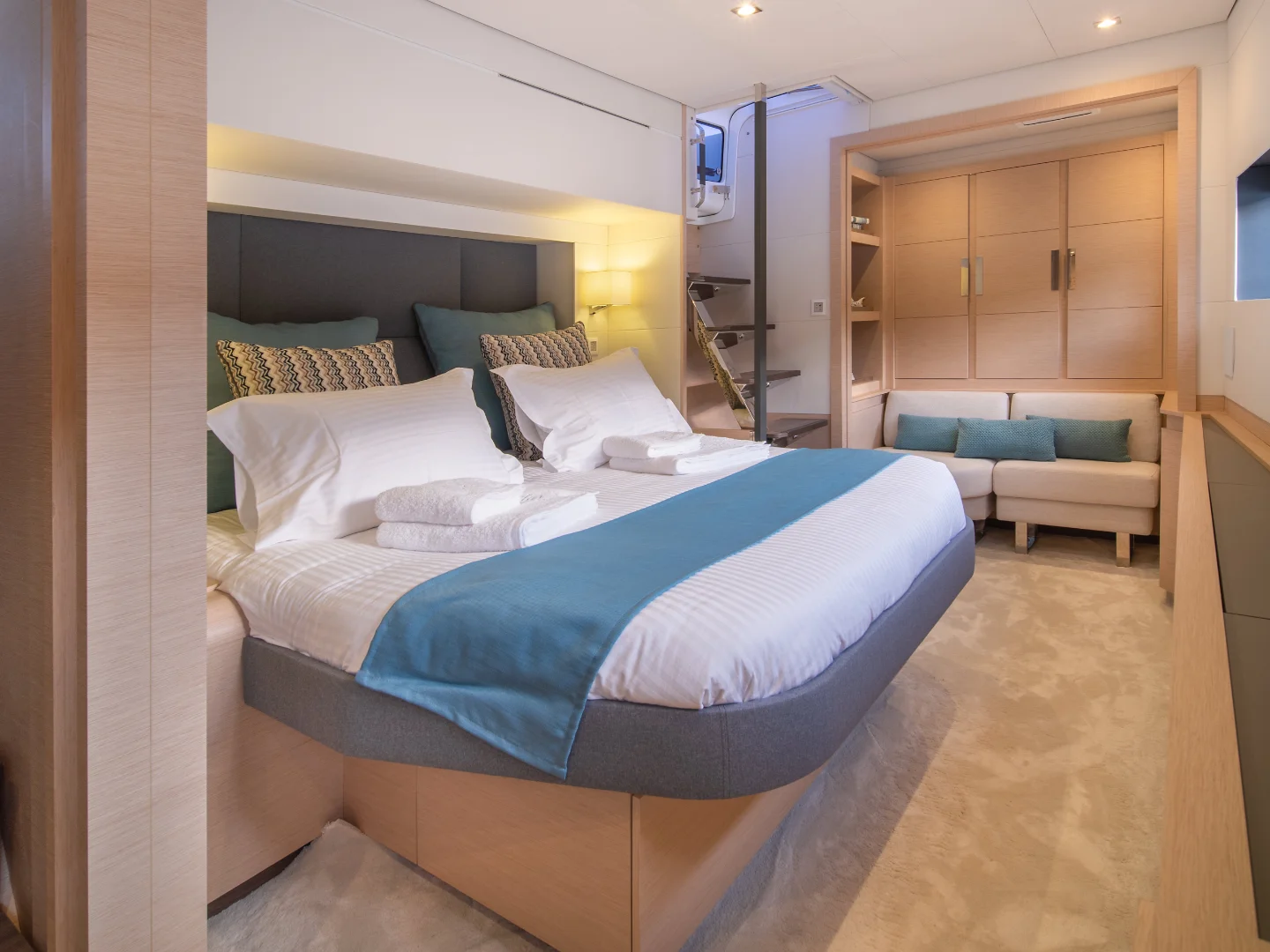 AETHER | Fountaine Pajot 67 - Photo 17