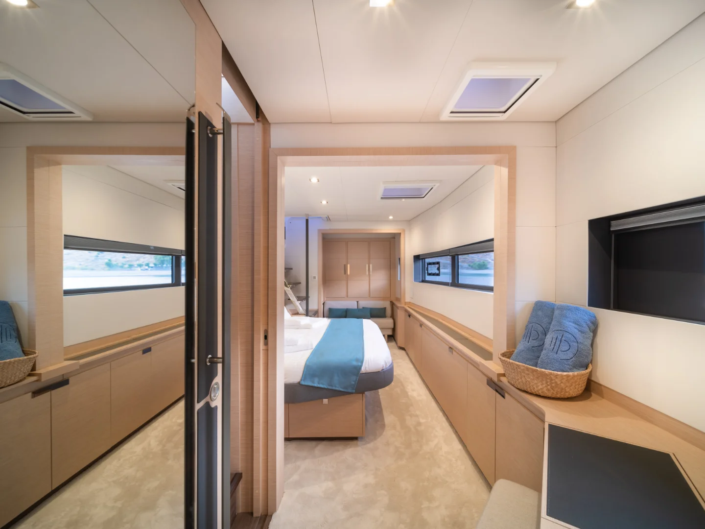 AETHER | Fountaine Pajot 67 - Photo 14