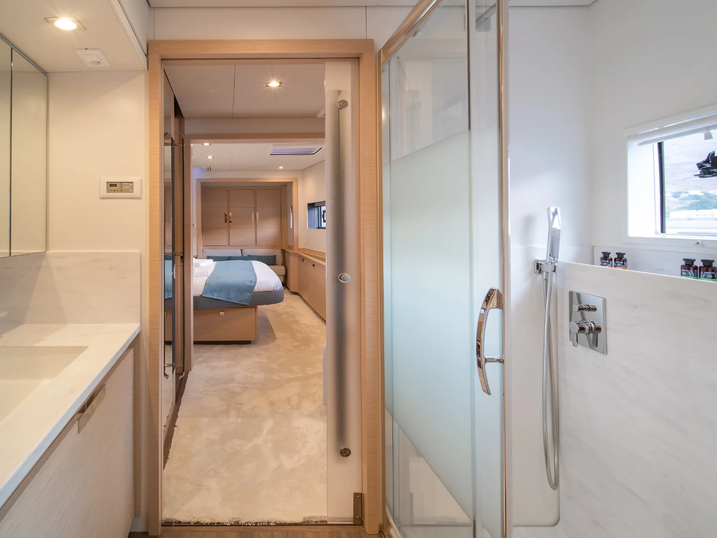 AETHER | Fountaine Pajot 67 - Photo 16