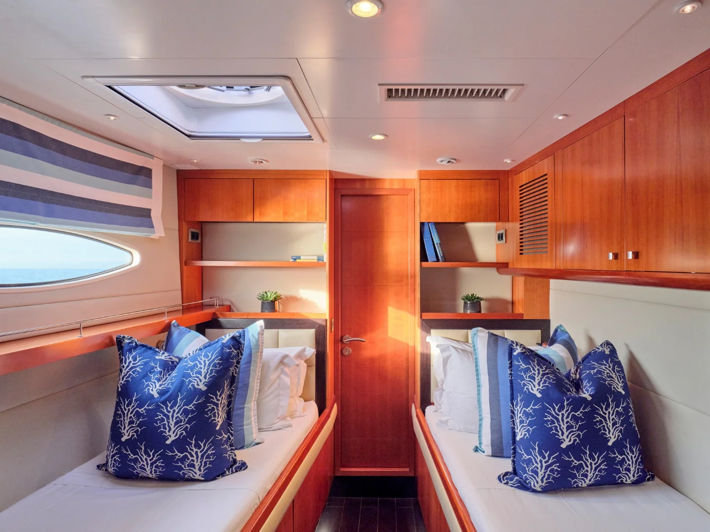 WORLDS END | Fountaine Pajot 65  - Photo 26