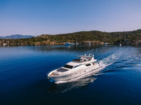MY Oxygen Ferretti 78ft Yacht Charter Greece
