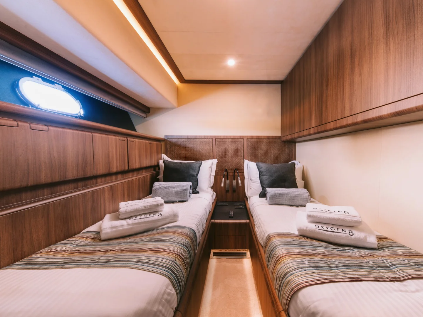 OXYGEN 8 | Ferretti 78 - Photo 24