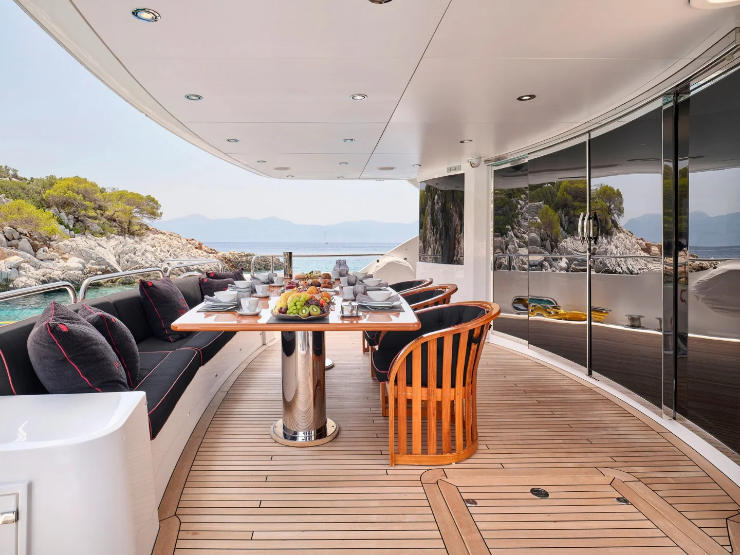 WHITE PEARL I | SunSeeker 111  - Photo 12