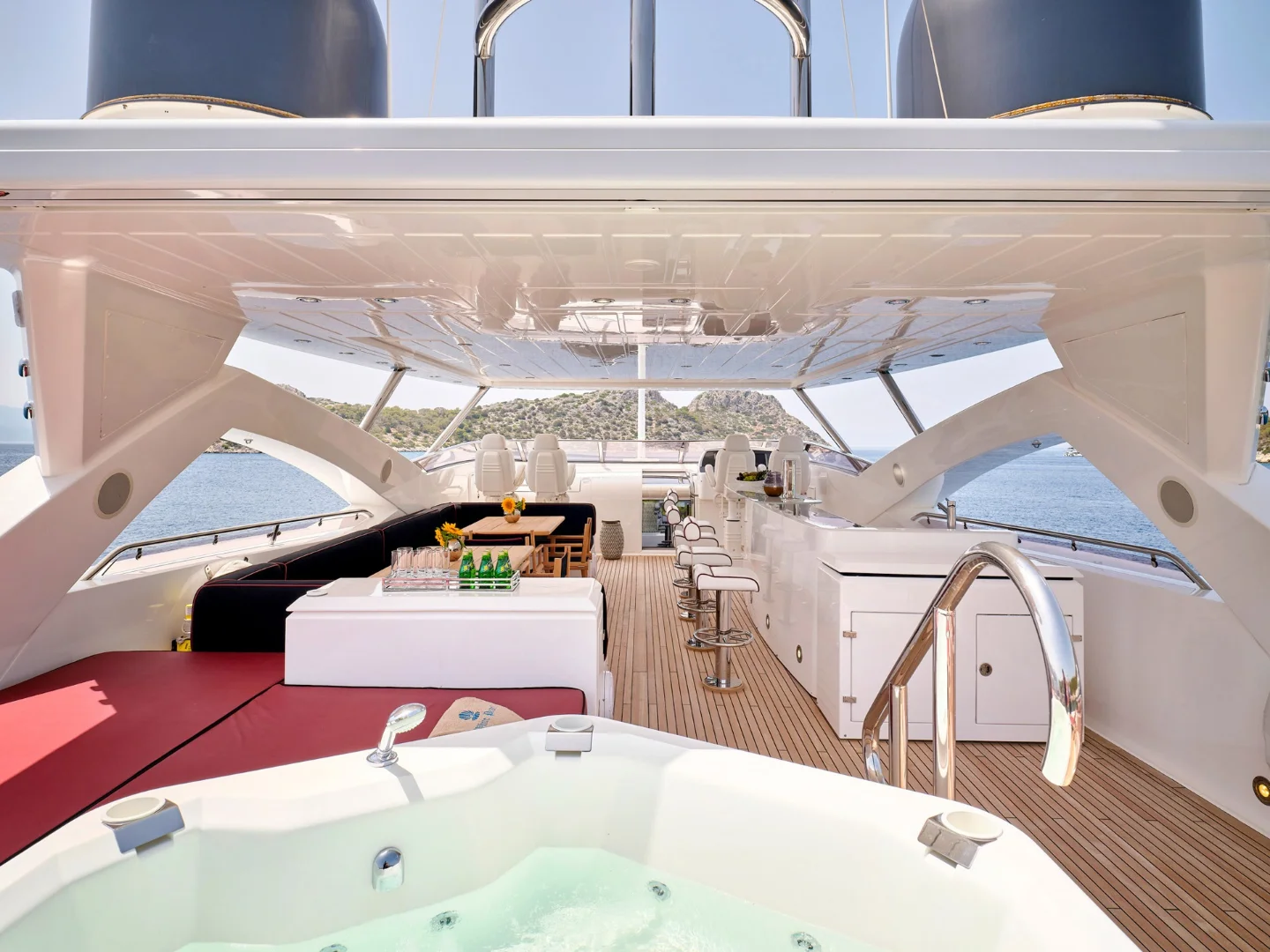 WHITE PEARL I | SunSeeker 111  - Photo 14