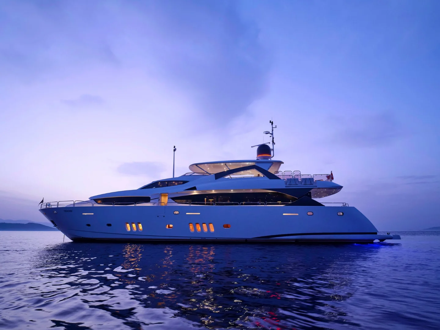 WHITE PEARL I | SunSeeker 111  - Photo 8