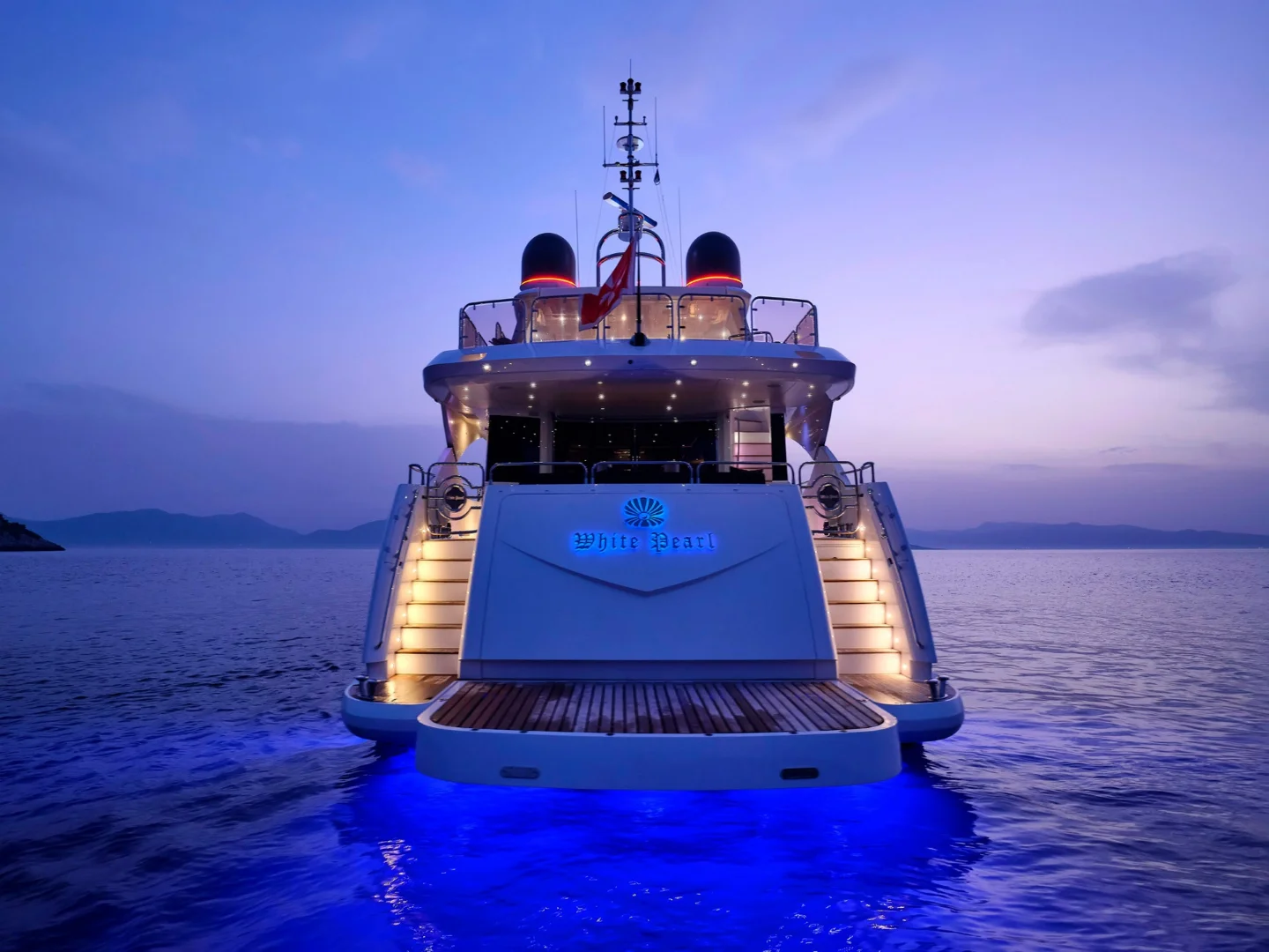 WHITE PEARL I | SunSeeker 111  - Photo 9
