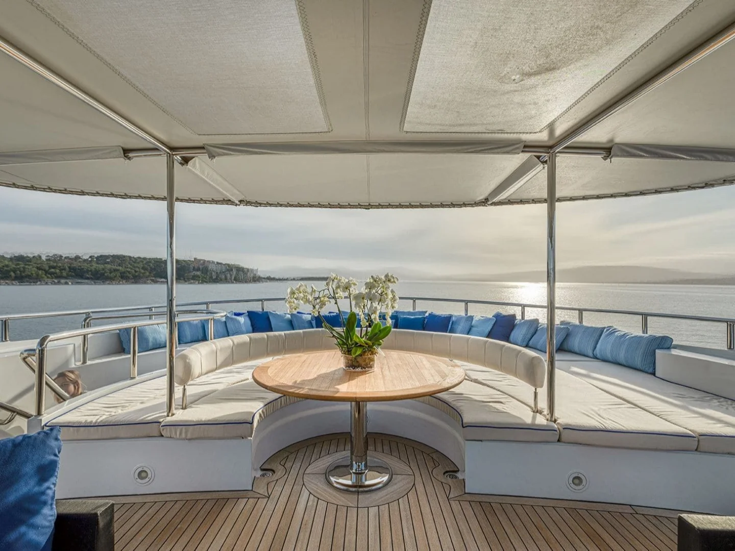 LUISA | Heesen 47M - Photo 28
