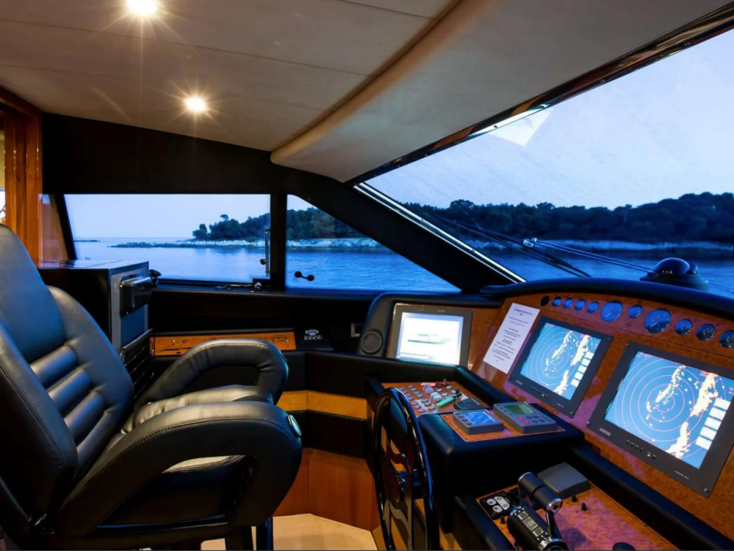 PIOLA | Ferretti 83  - Photo 20