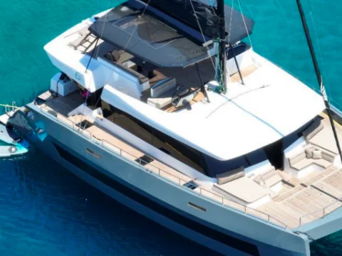 S/C Moon Light | MOON 60 Yacht Charter Greece