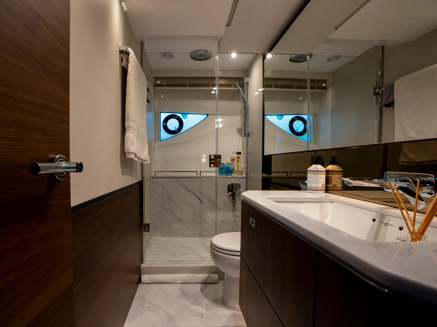 yacht charter mallorca Princess s66 negotiator