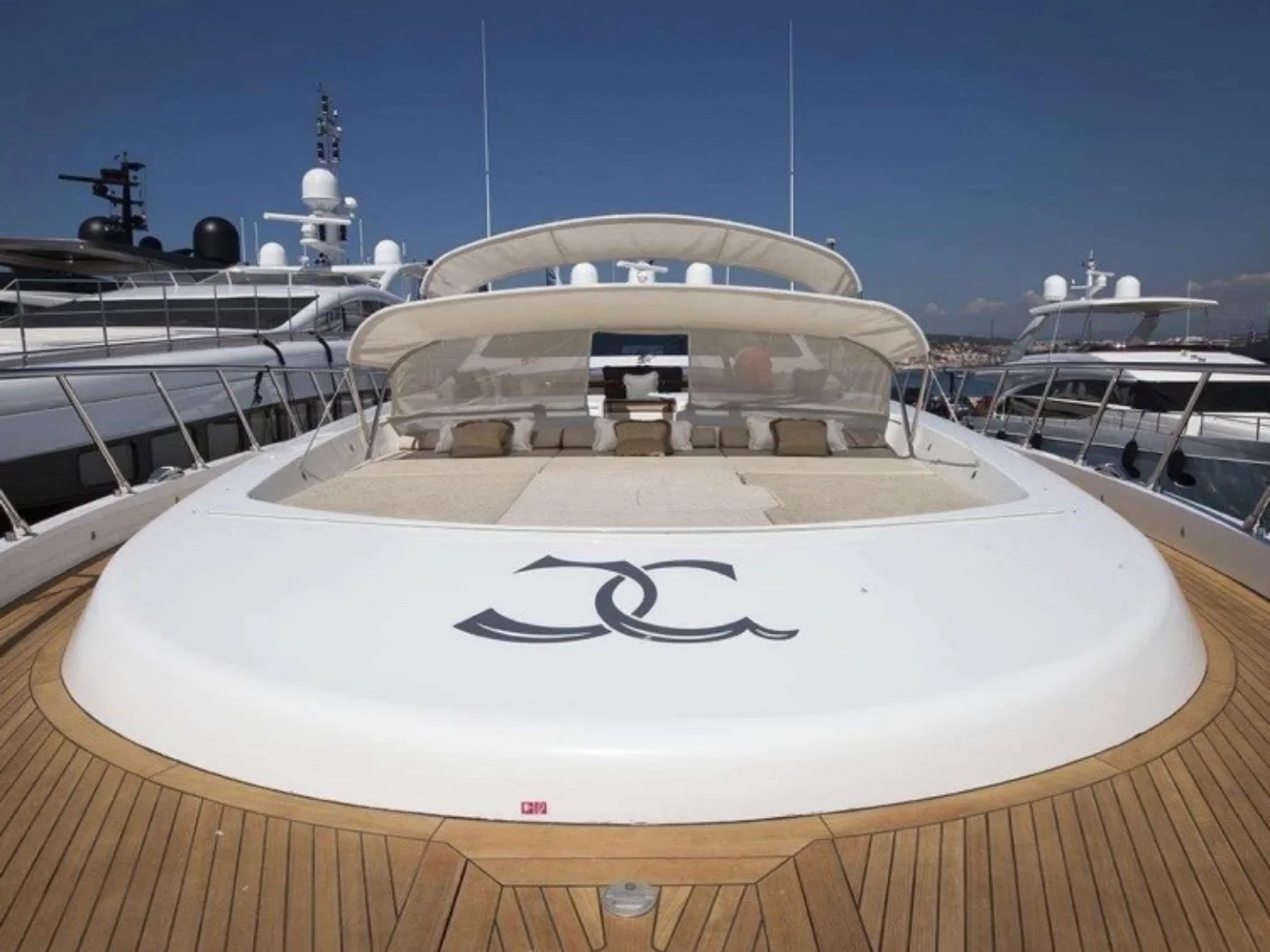 VOYAGE | Mangusta 130  - Photo 3