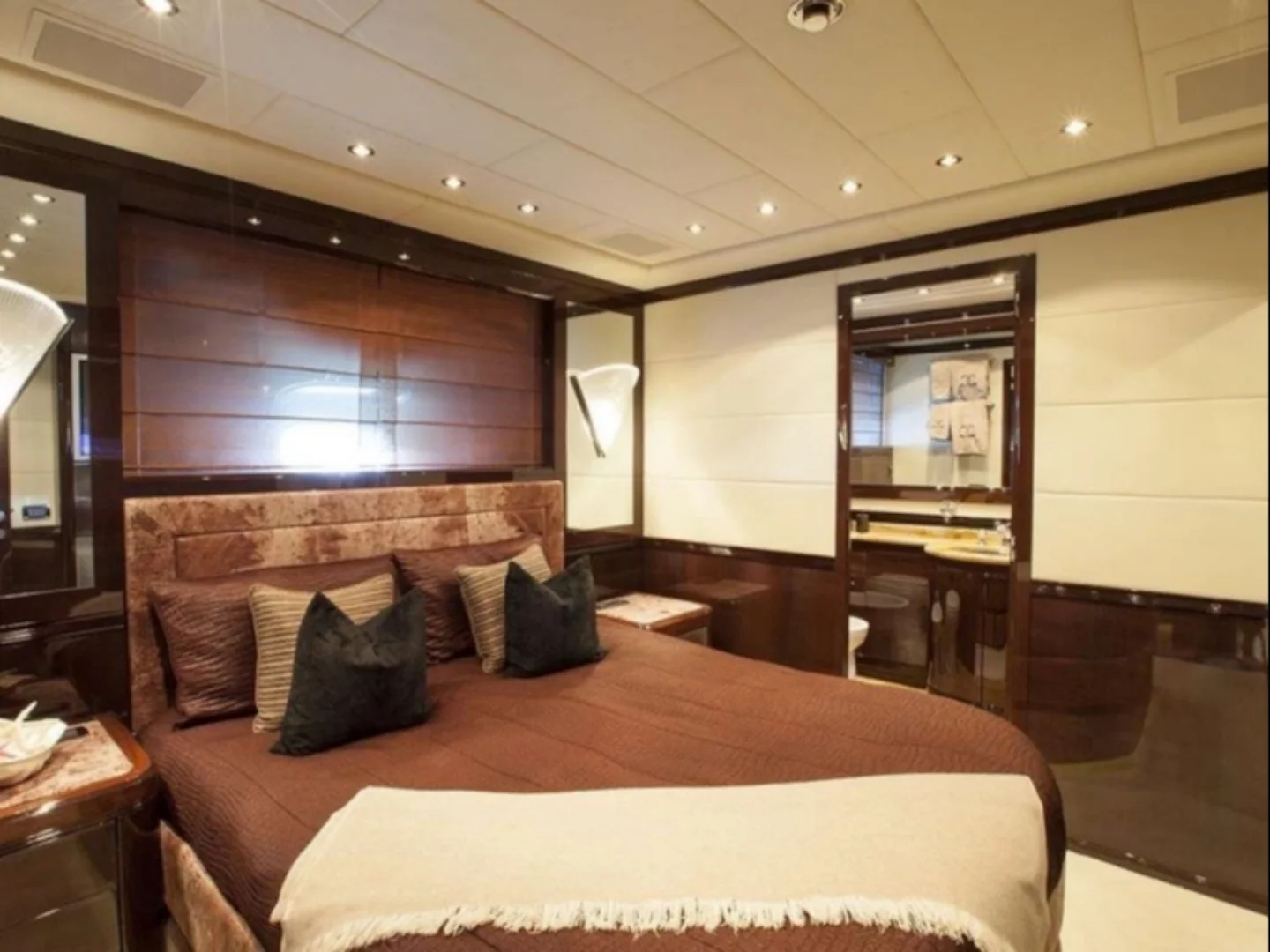 VOYAGE | Mangusta 130  - Photo 10