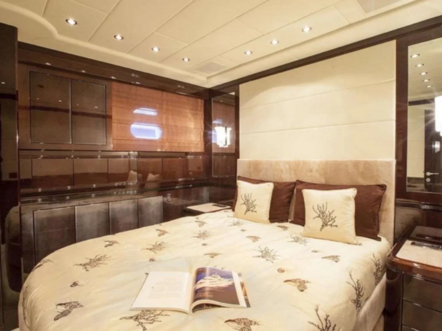 VOYAGE | Mangusta 130  - Photo 12