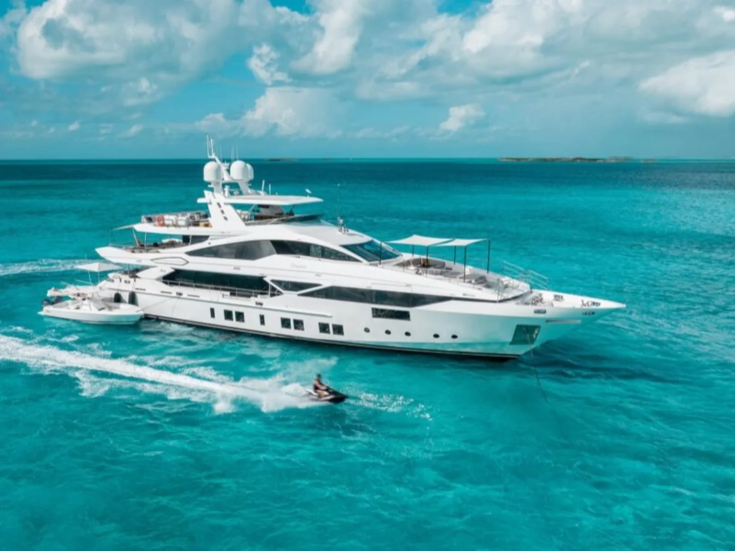 EMINA | Benetti 138 - Photo 2