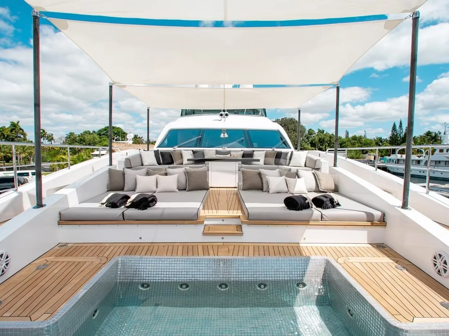 EMINA | Benetti 138 - Photo 9