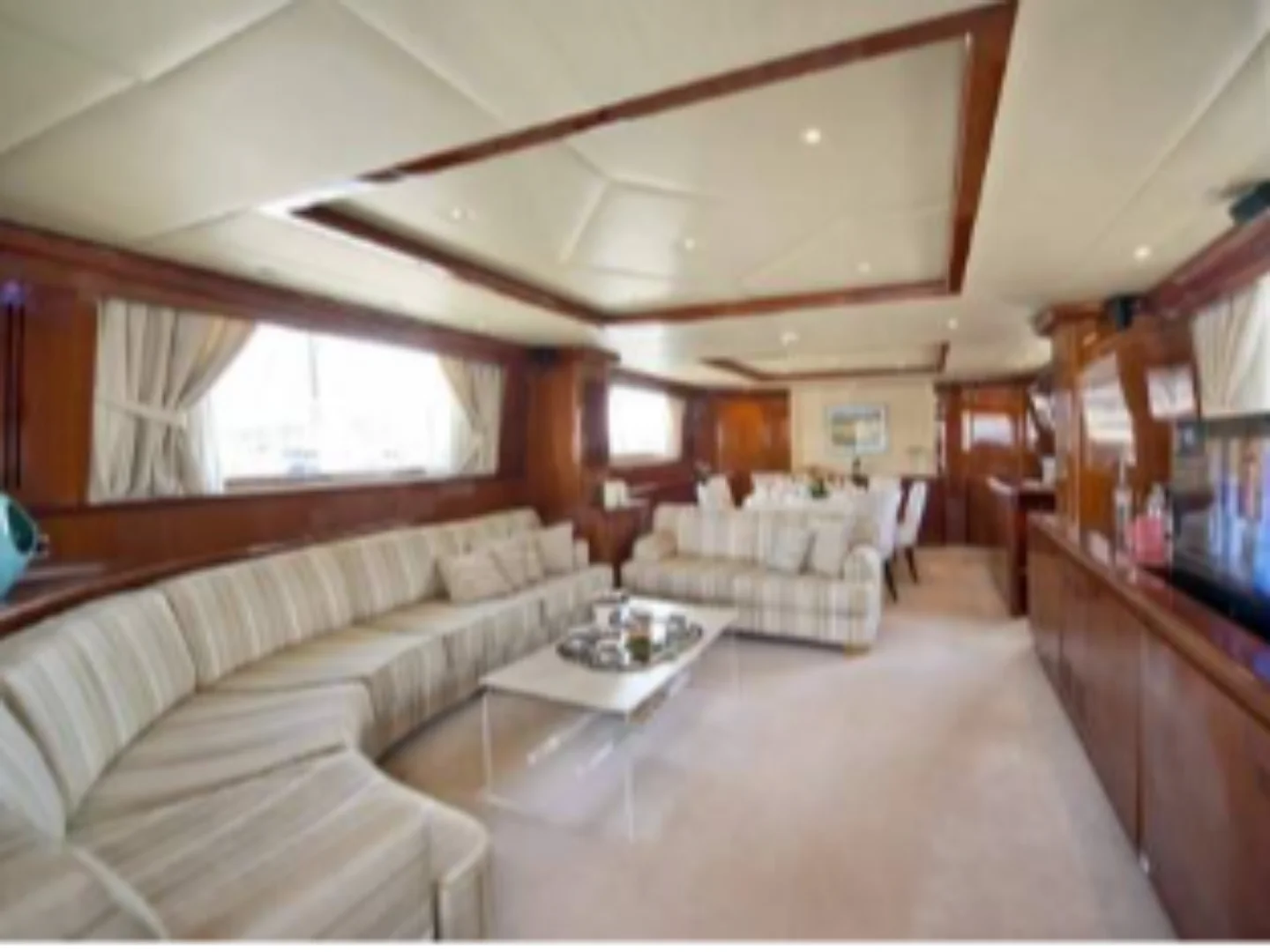 FALCON ISLAND | Falcon 100 - Photo 10