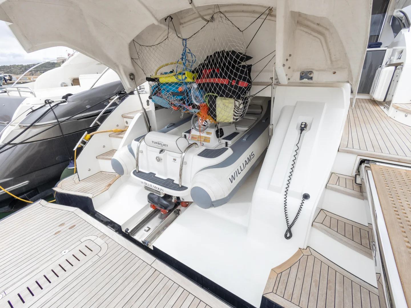 Princess V57 for Sale in Mallorca - Photo 4