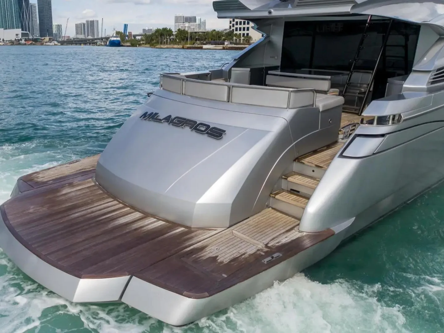 MILAGROS | Pershing 82 - Photo 12
