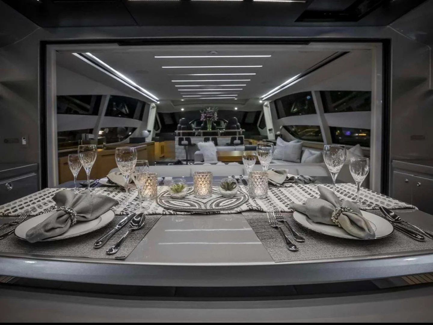 MILAGROS | Pershing 82 - Photo 16