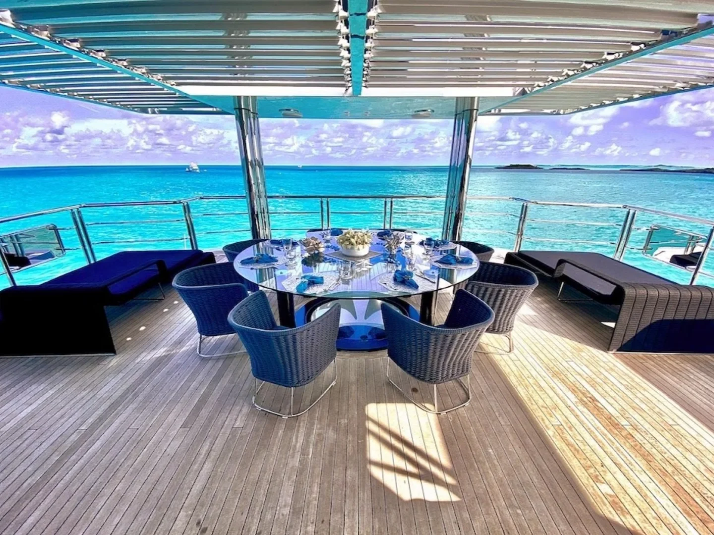 OCULUS | Oceanfast 128 - Photo 11