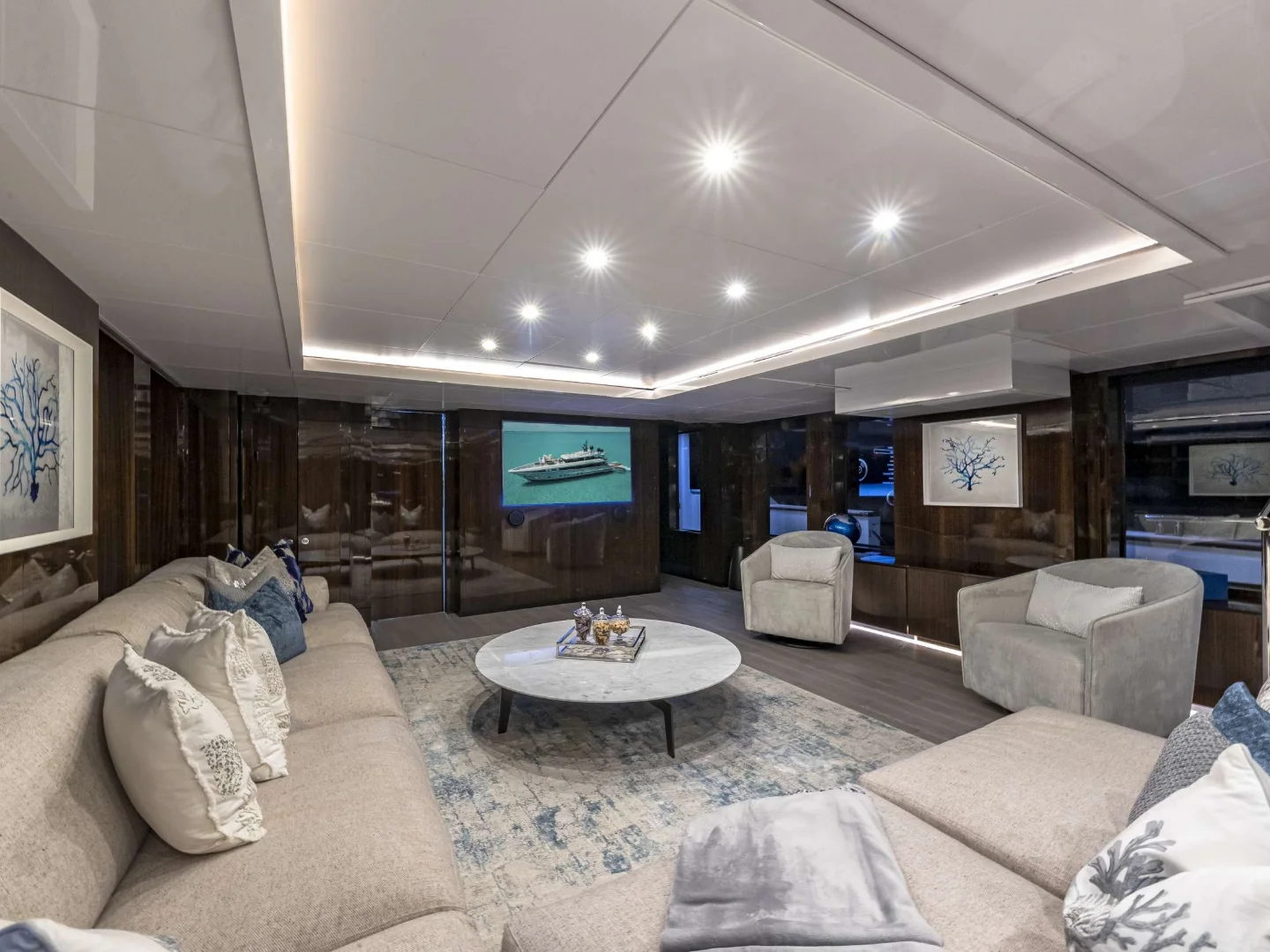 OCULUS | Oceanfast 128 - Photo 13