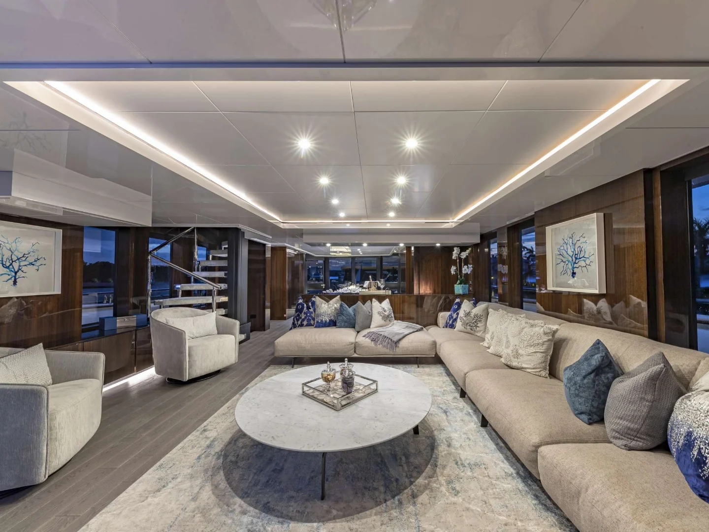 OCULUS | Oceanfast 128 - Photo 12