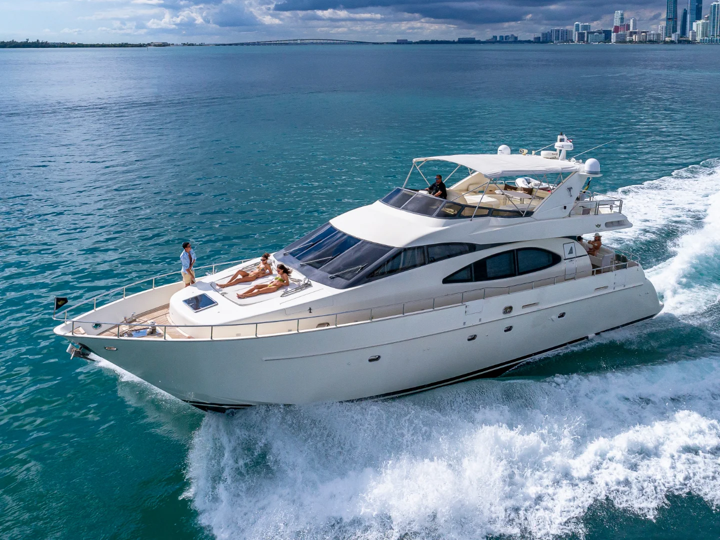 SALT SHAKER | Azimut 70 Fly - Photo 2
