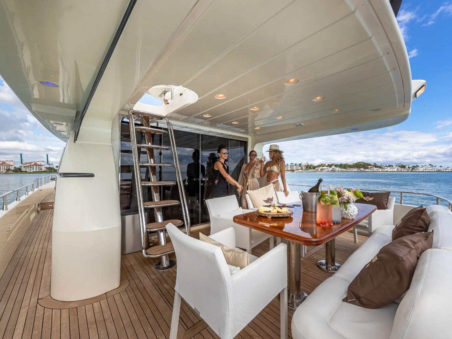 SALT SHAKER | Azimut 70 Fly - Photo 22