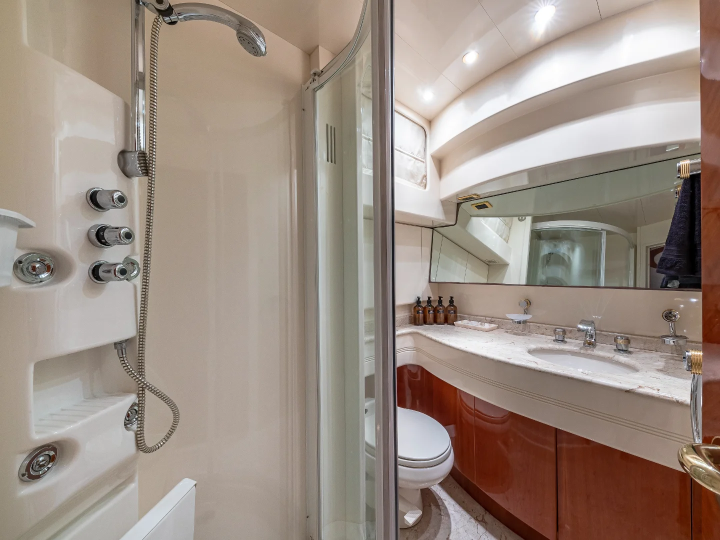 SALT SHAKER | Azimut 70 Fly - Photo 46