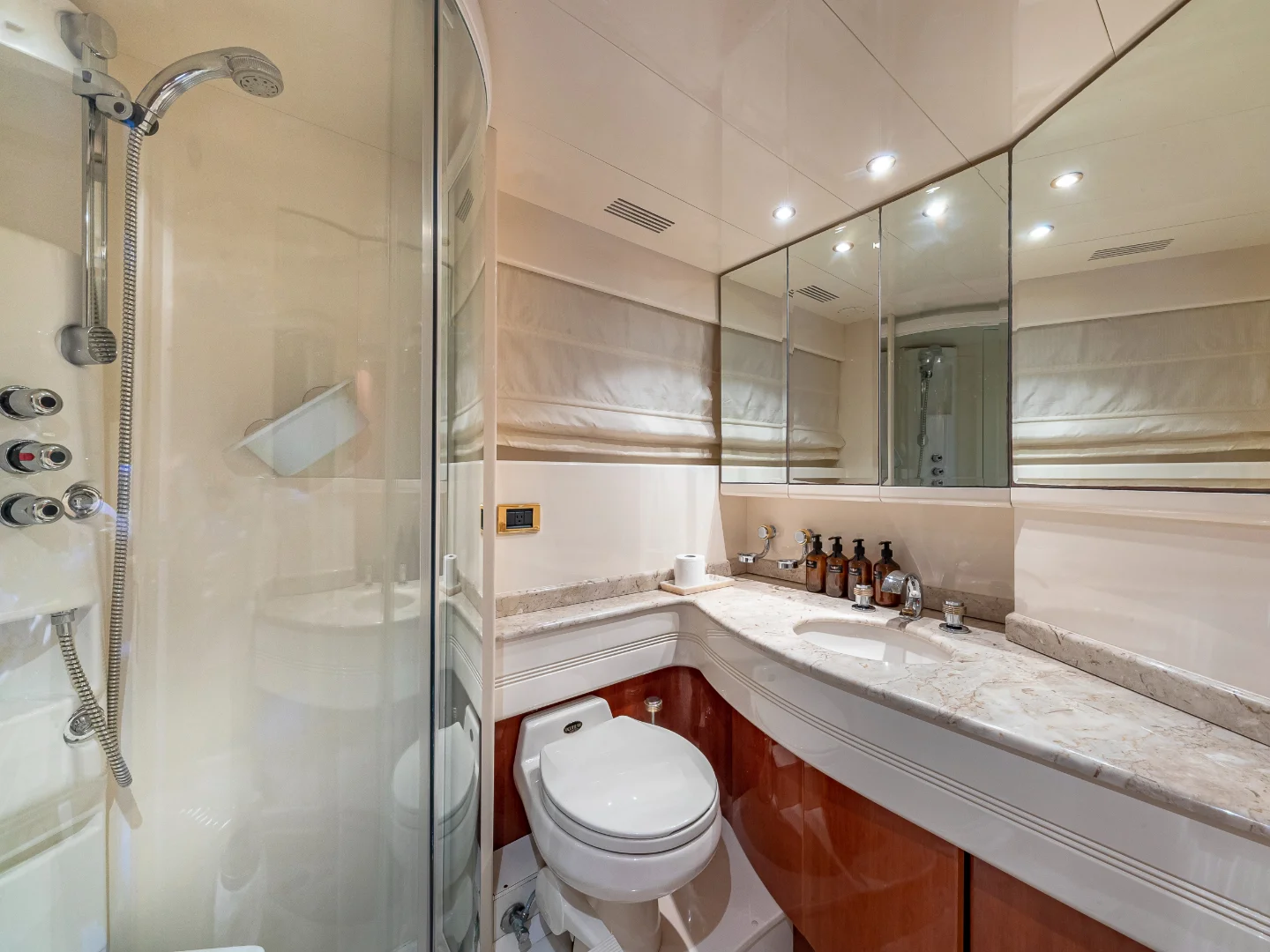 SALT SHAKER | Azimut 70 Fly - Photo 42