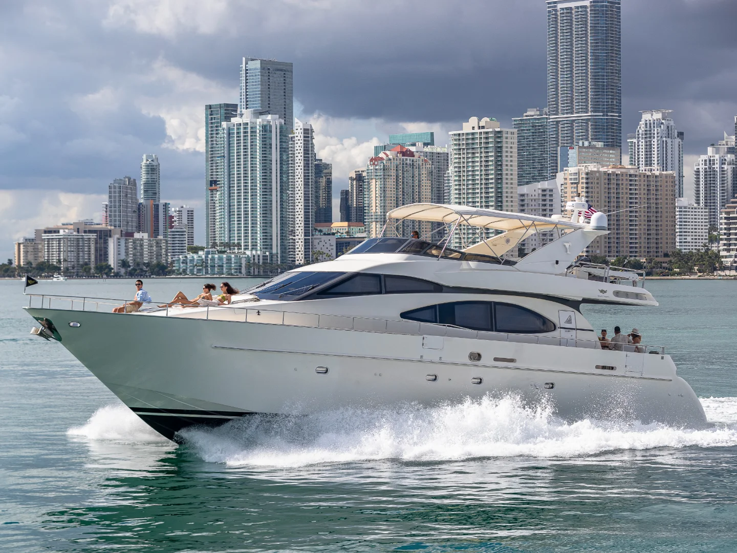 SALT SHAKER | Azimut 70 Fly - Photo 7