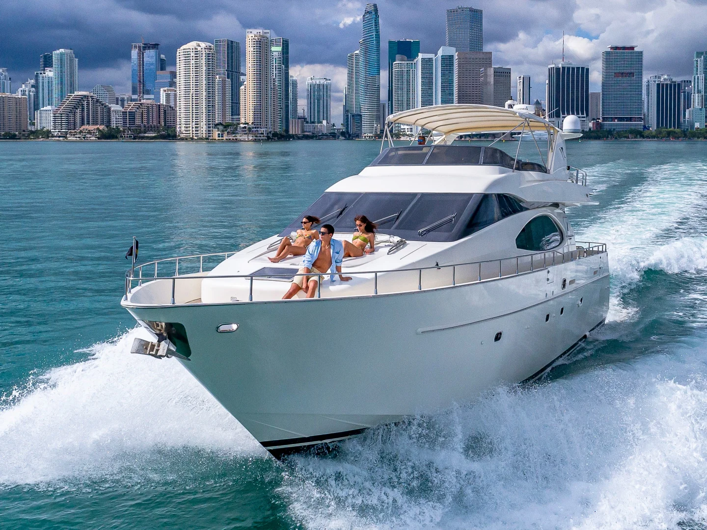 SALT SHAKER | Azimut 70 Fly - Photo 6