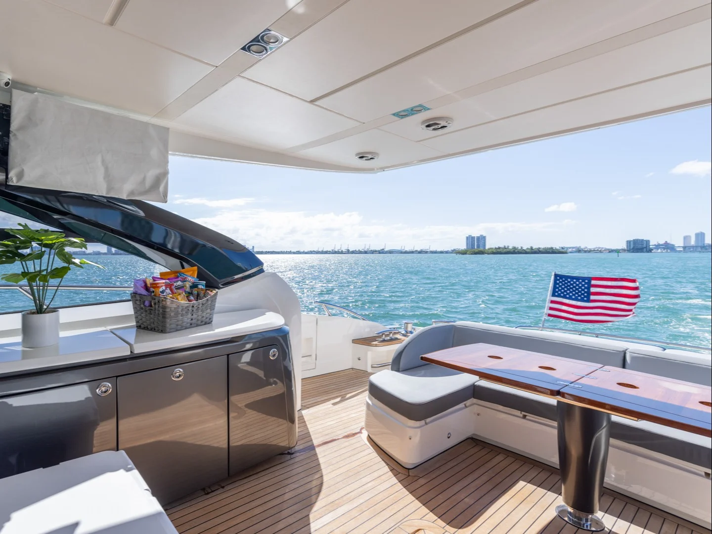 SNOWBIRD | Princess 74 - Photo 12