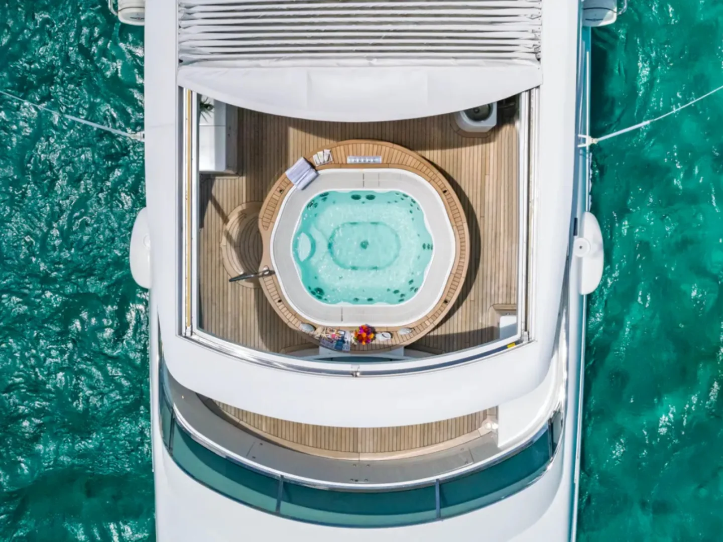 NAMASTE | Benetti 121 - Photo 8