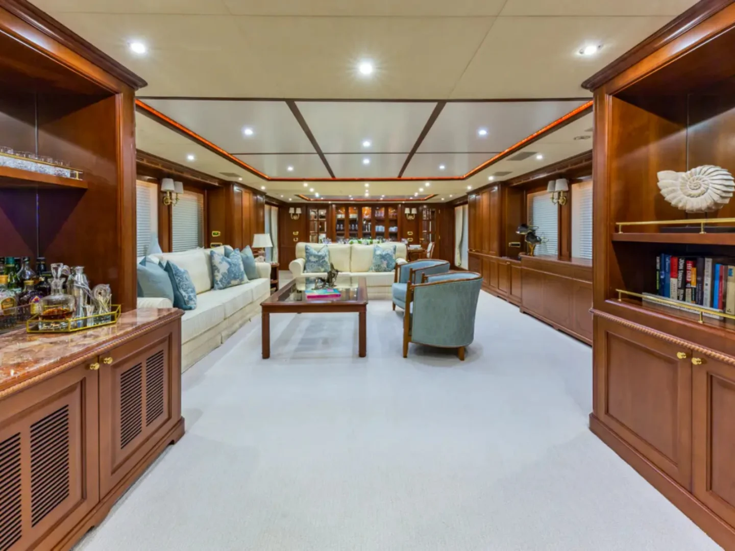 NAMASTE | Benetti 121 - Photo 36