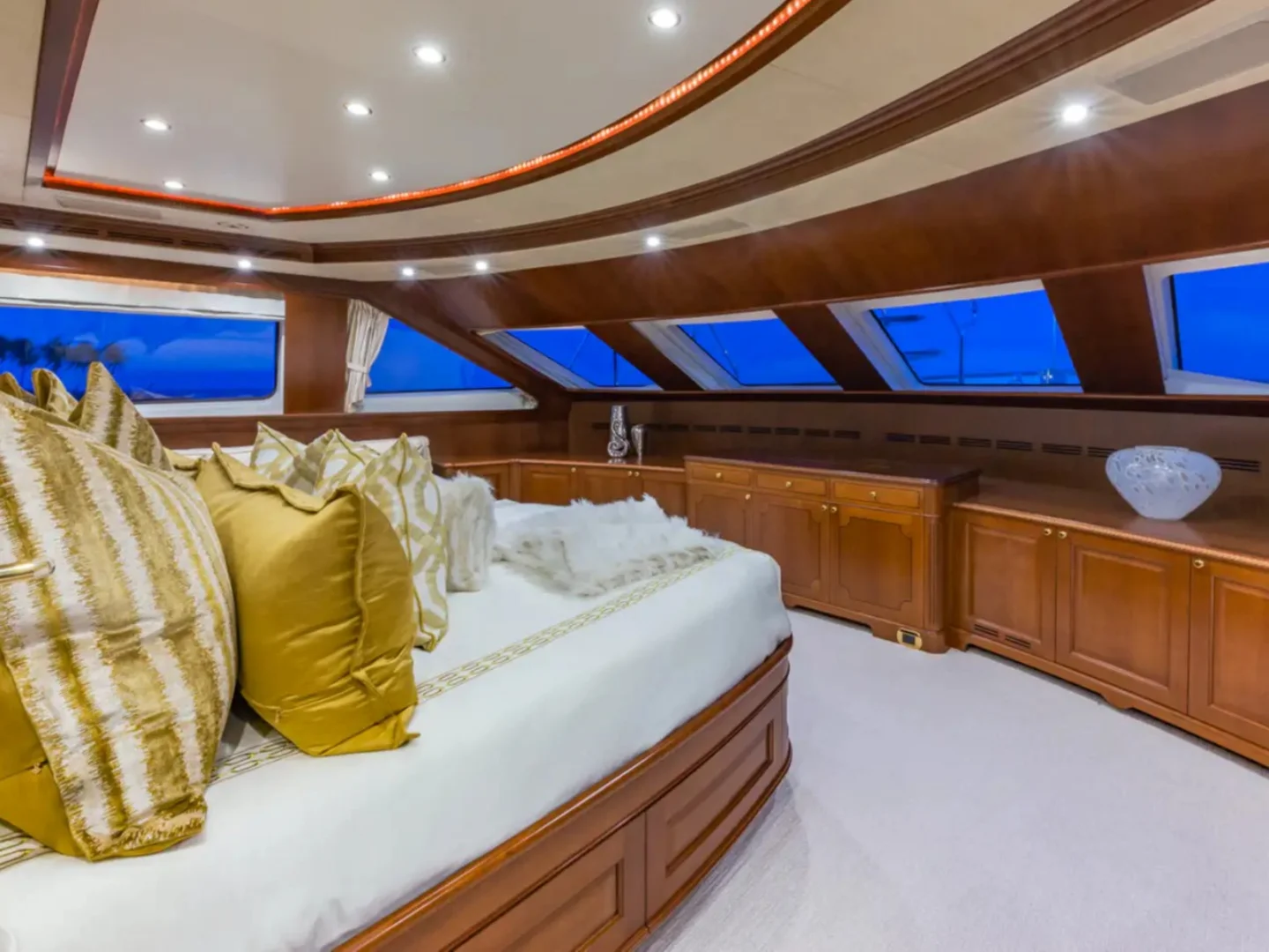 NAMASTE | Benetti 121 - Photo 48