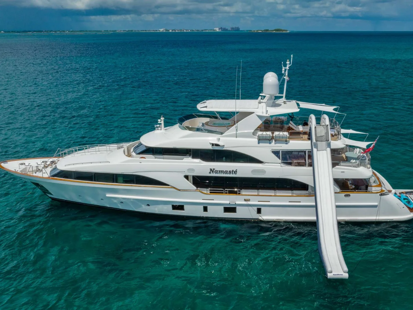 NAMASTE | Benetti 121