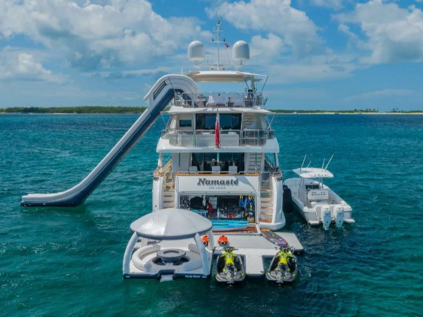NAMASTE | Benetti 121 - Photo 4