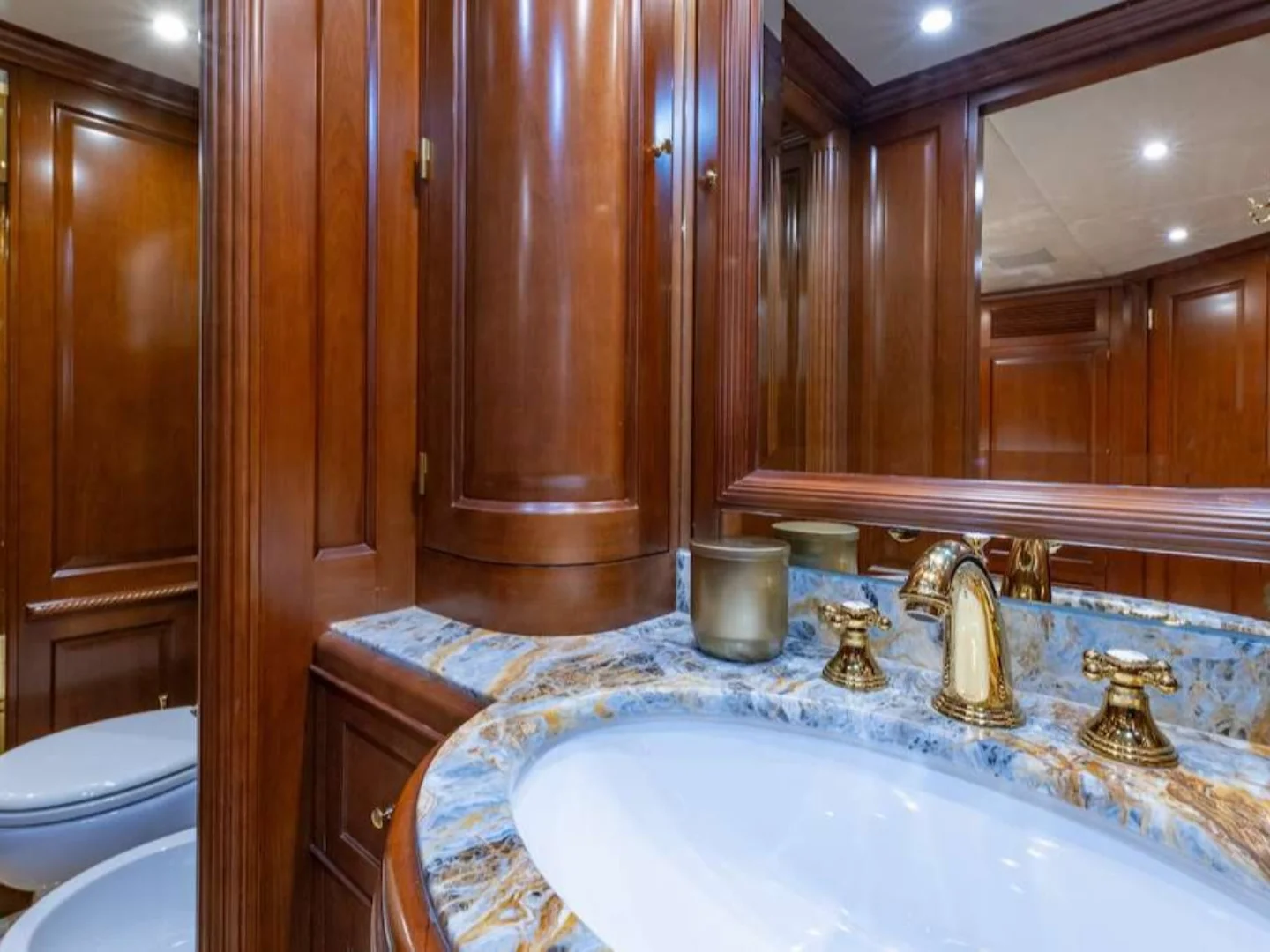 NAMASTE | Benetti 121 - Photo 45