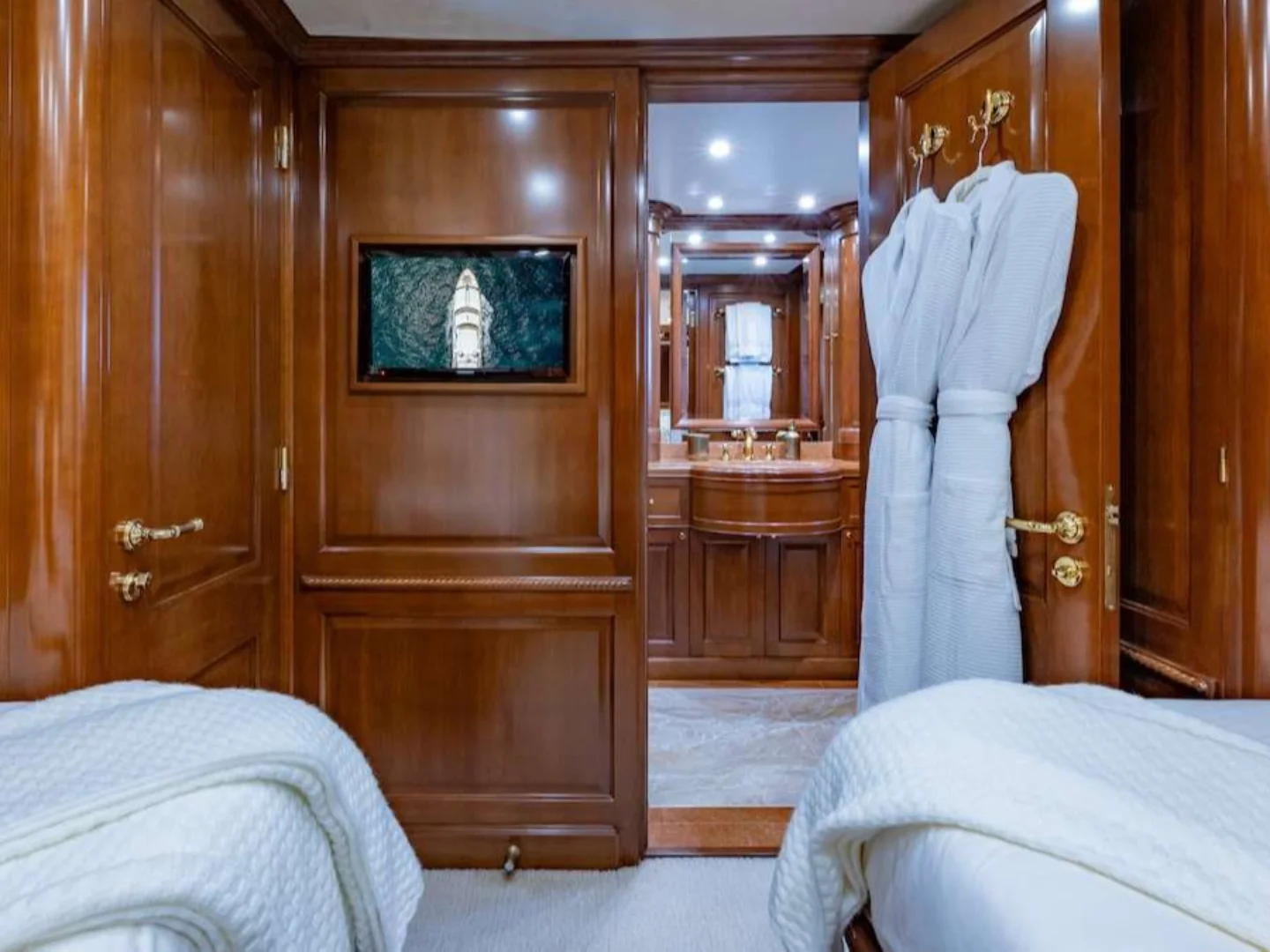 NAMASTE | Benetti 121 - Photo 47