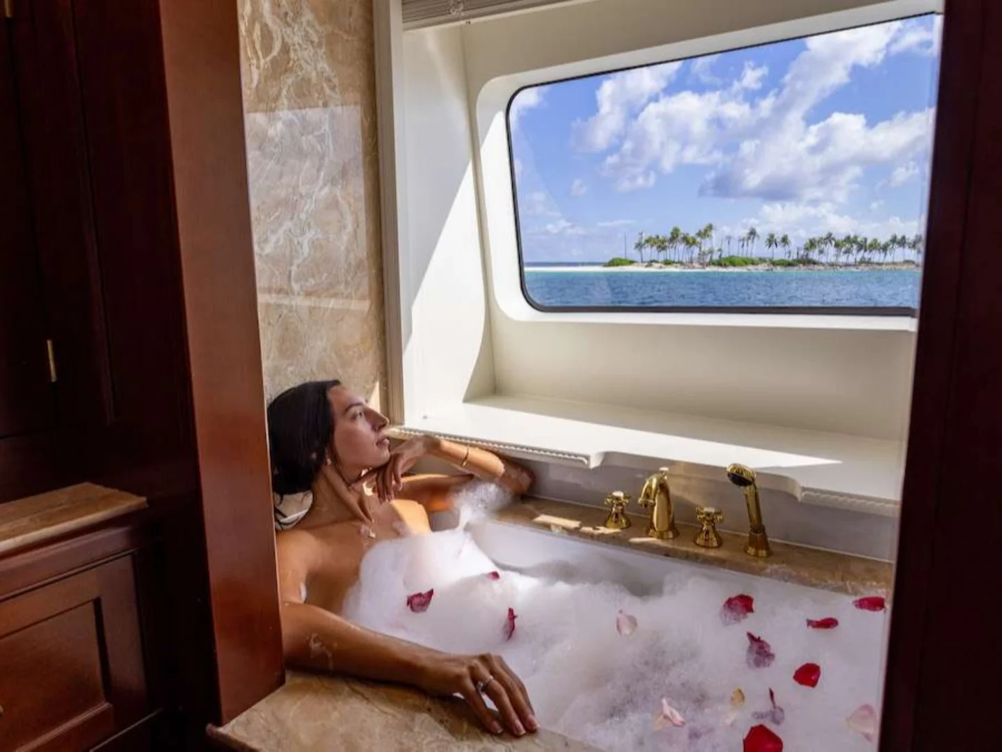 NAMASTE | Benetti 121 - Photo 42