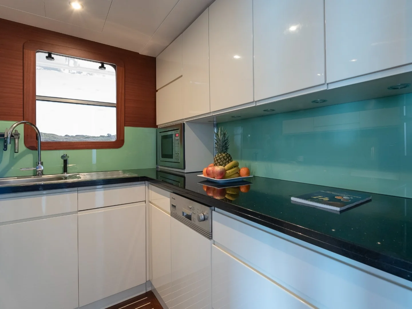 For Sale Mavi 65 Foot Trawler - Photo 19