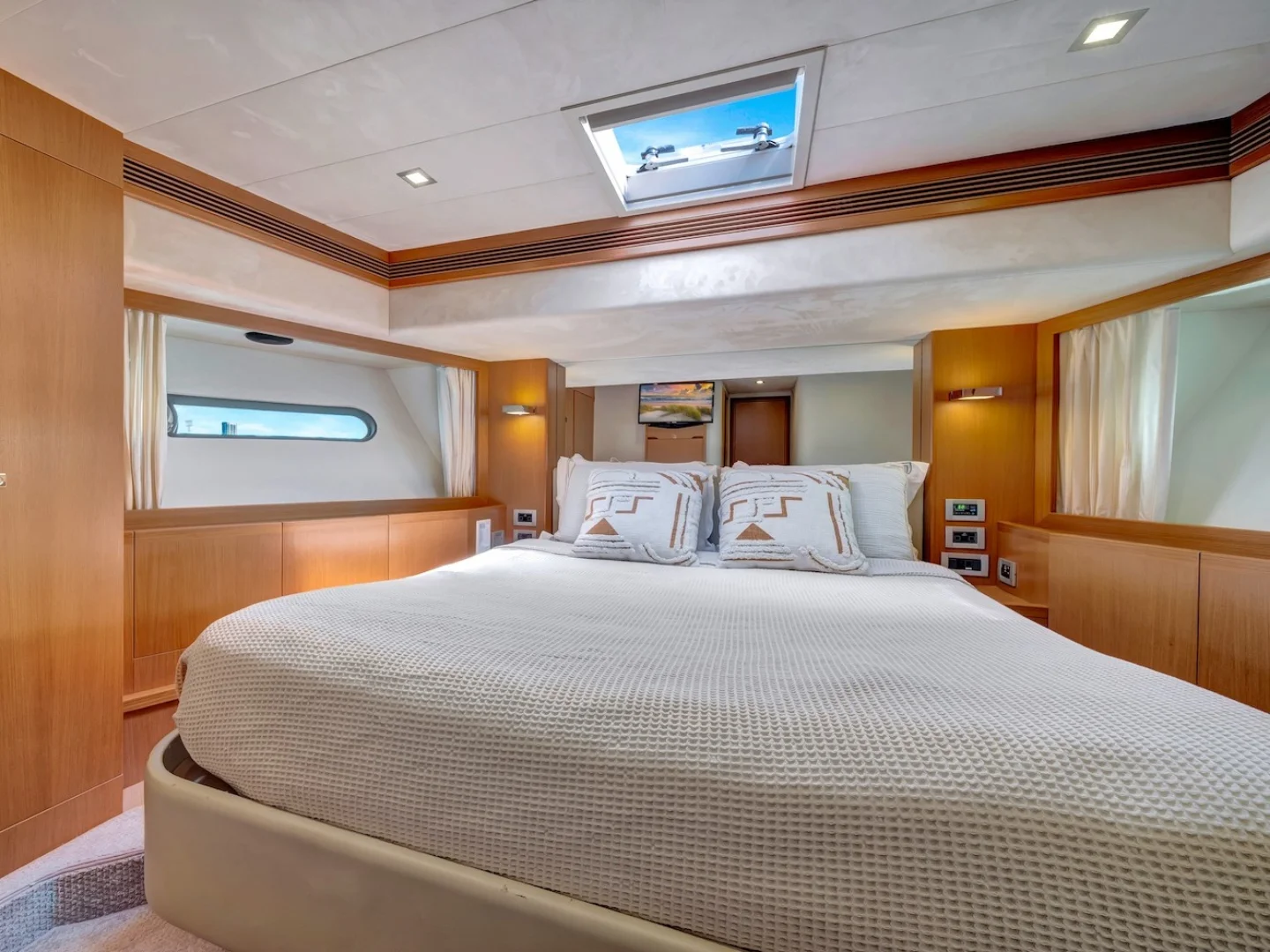 DESTINY | Ferretti 780 Fly - Photo 17