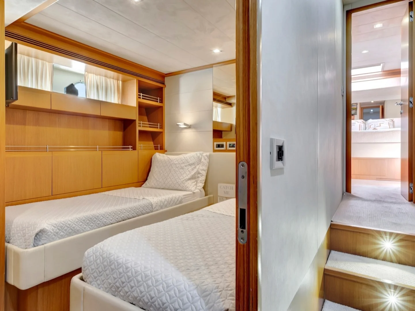 DESTINY | Ferretti 780 Fly - Photo 22