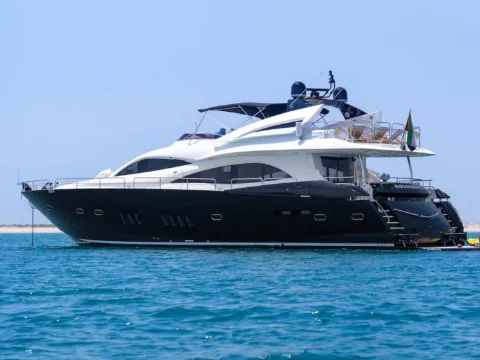 M/Y Notorious Sunseeker Manhattan 90 I Yacht charter in Dubai