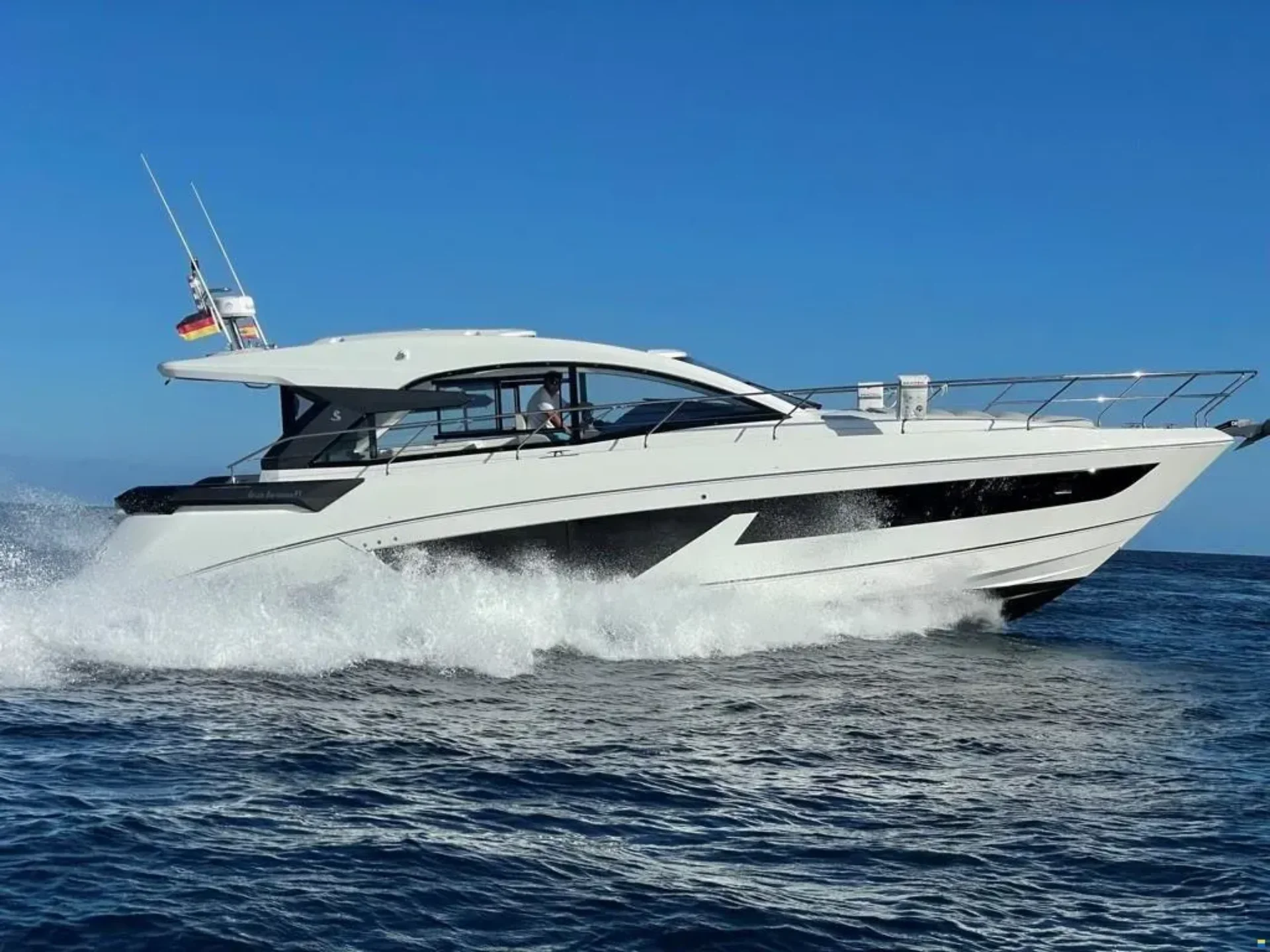 2022 Beneteau Gran Turismo 45 - Photo 2