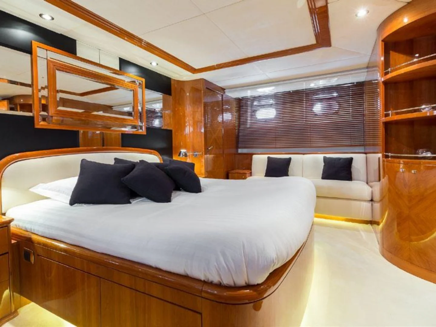 ACCAMA DELTA | Azimut 100 Jumbo - Photo 22